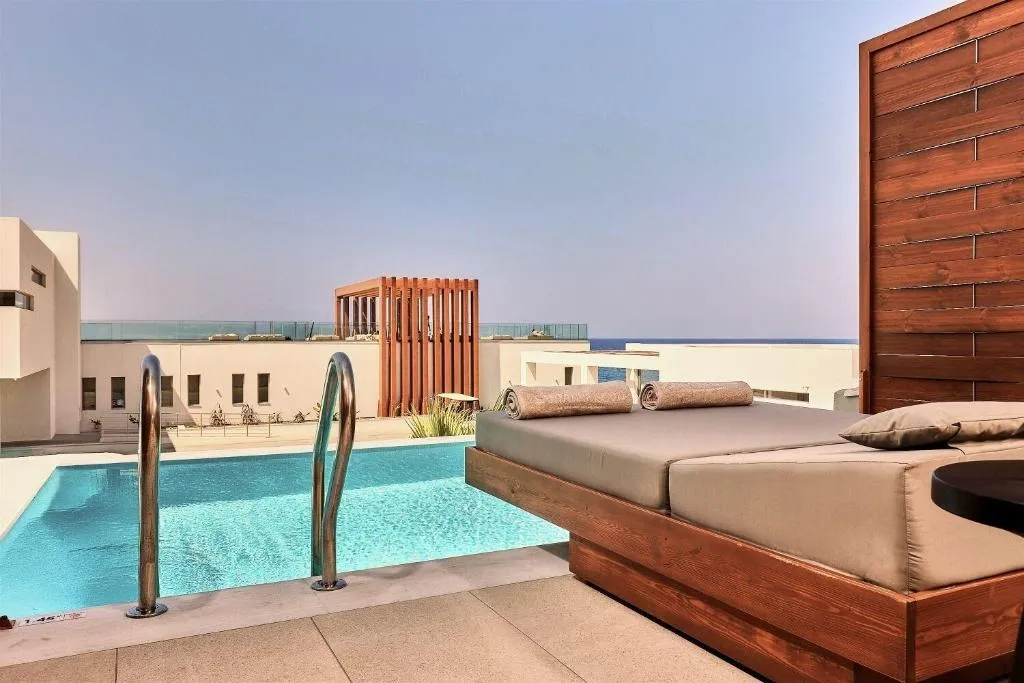 Room, Enorme Santanna Island, Crete