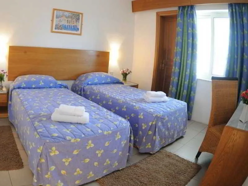 Room, Club Salina Warhf, Malta
