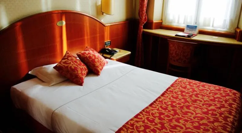 Room, Montebianco - Mokinba Hotels, Milan