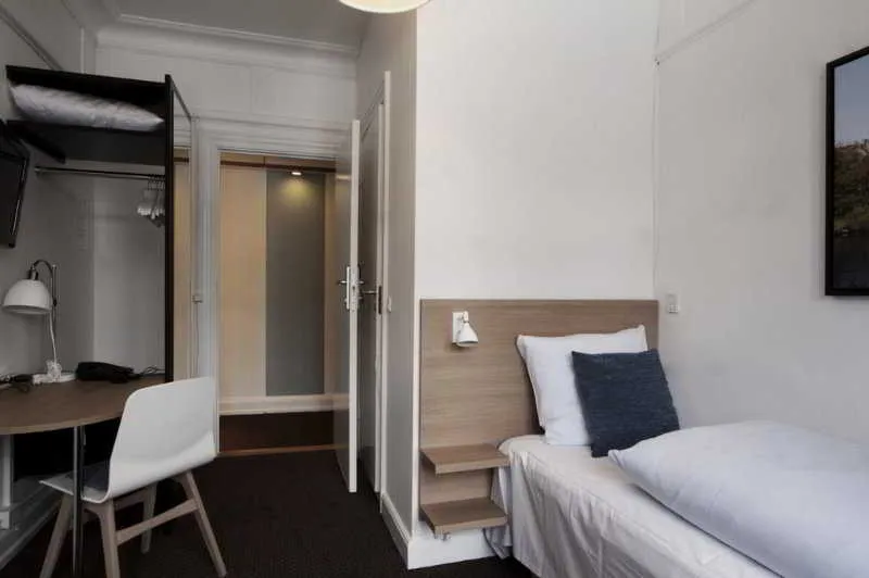 SINGLE STANDARD Room, Savoy, Copenhagen