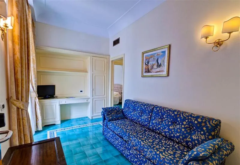 Room, Regina Palace Terme, Naples