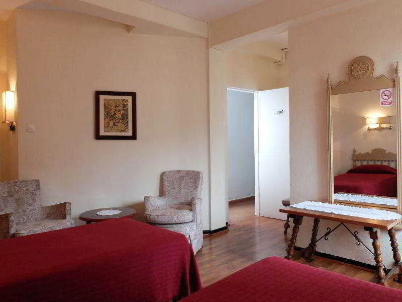 Room, Maga, Tenerife