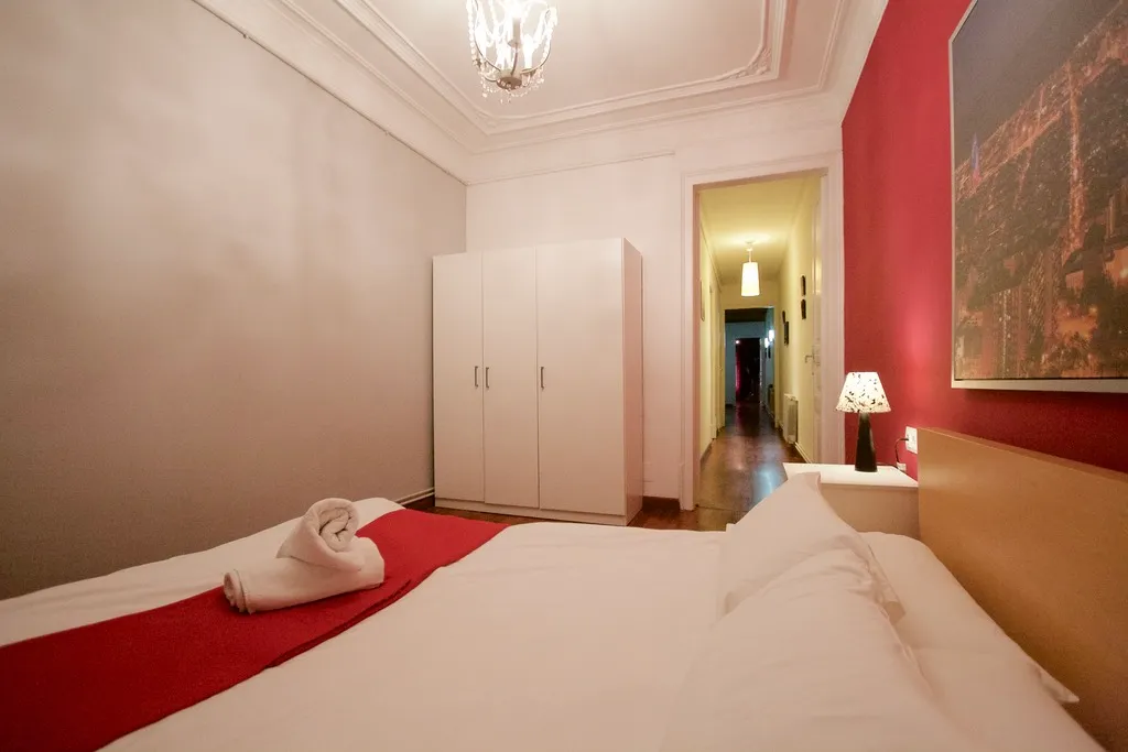 APARTMENT TWO BEDROOMS TWO BATHROOMS Room, Charm Apartments BCN, Barcelona