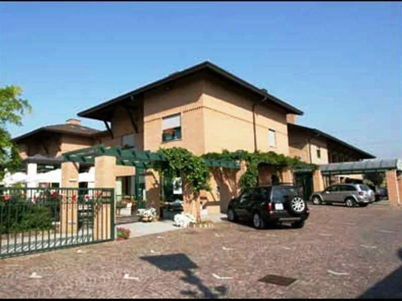 General view, Da Mariuccia, Milan