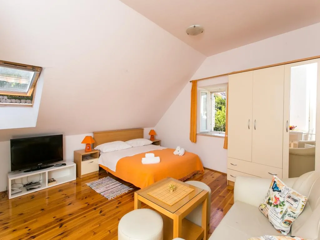 STUDIO CAPACITY 2 Room, Apartments Orka, Dubrovnik
