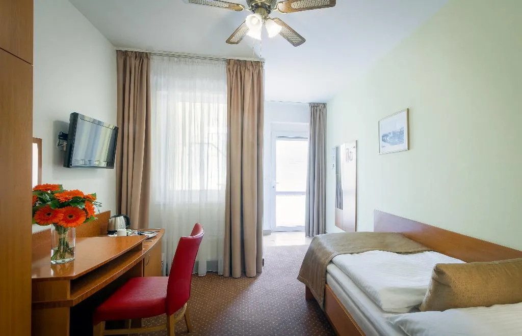 SINGLE STANDARD Room, Seifert, Prague
