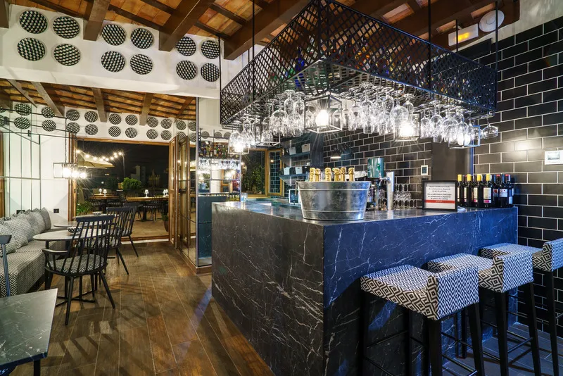 Bar, The Valentia Cabillers Hotel, Valencia