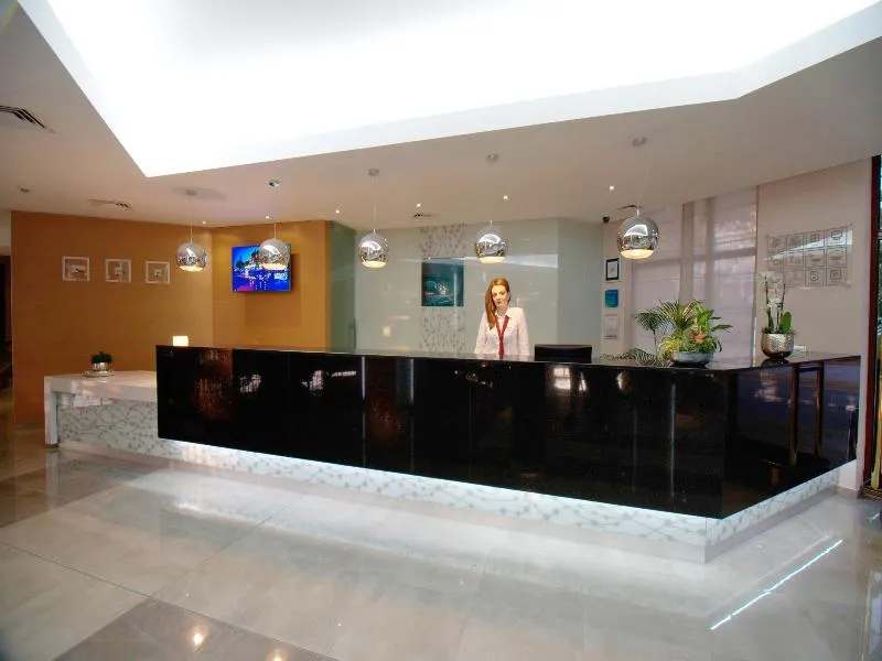 Lobby, Kristal, Varna