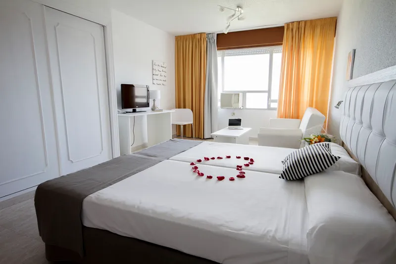 DOUBLE SINGLE USE STANDARD Room, Bluesense Villajoyosa Resort, Costa Blanca