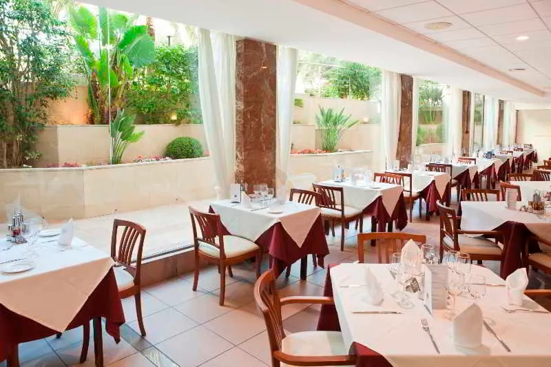 Restaurant, Cosmopolitan, Majorca