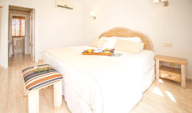 APARTMENT TWO BEDROOMS Room, Ona Village Cala d'Or, Majorca