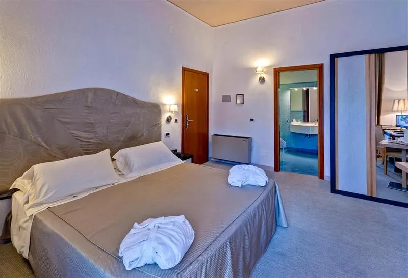 Room, Regina Palace Terme, Naples