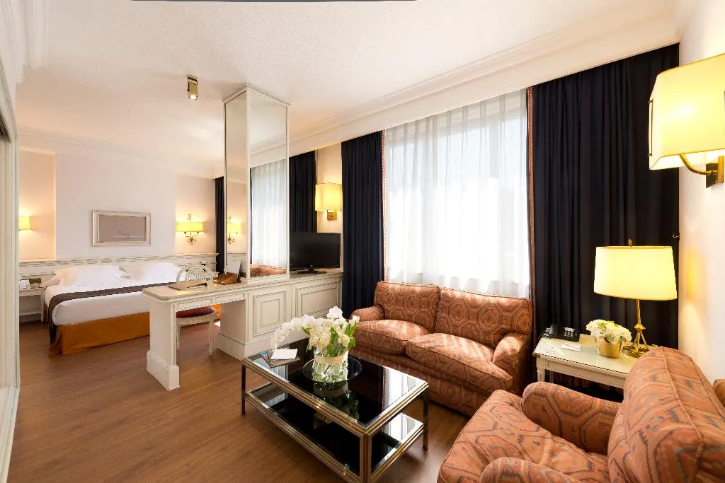 DOUBLE PREMIER Room, Miguel Angel, Madrid