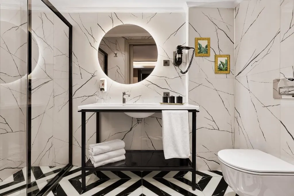 SUITE TWO BEDROOMS ONE BATHROOM Room, The New Zeybek Hotel, Izmir