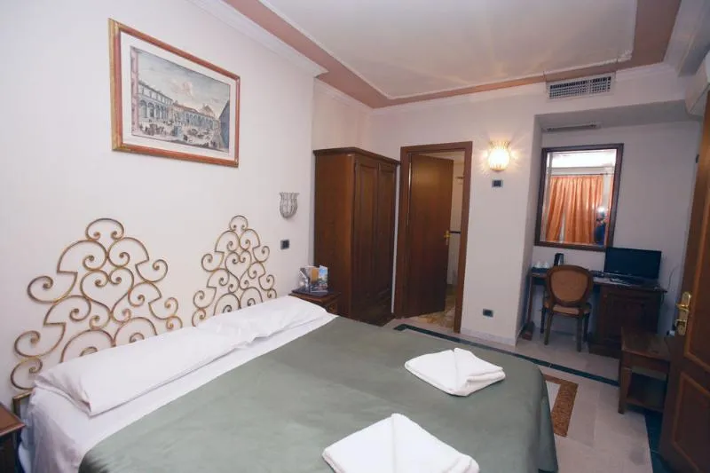 DOUBLE BASIC Room, Domus Florentiae Hotel, Florence