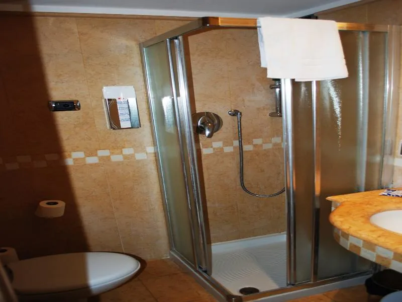 Room, Vecellio, Venice