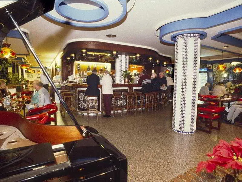 Bar, Hotel Apartamentos Bajondillo, Costa Del Sol