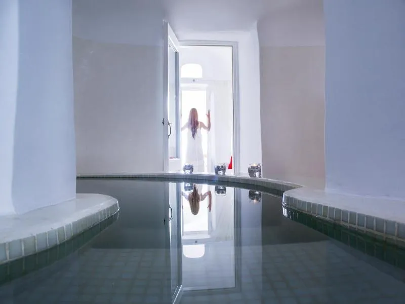 SUITE WITH JACUZZI Room, Aliko Luxury Suites, Santorini