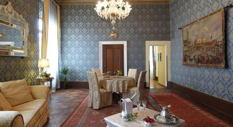 QUADRUPLE SUPERIOR Room, Corte dei Greci, Venice