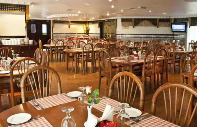 Restaurant, Landmark Plaza Hotel, Dubai