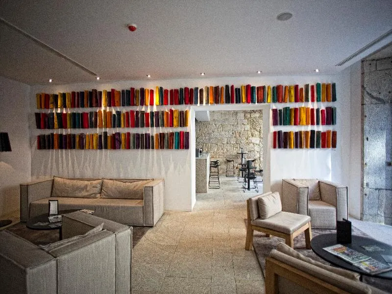 Lobby, Carris Porto Ribeira, Porto