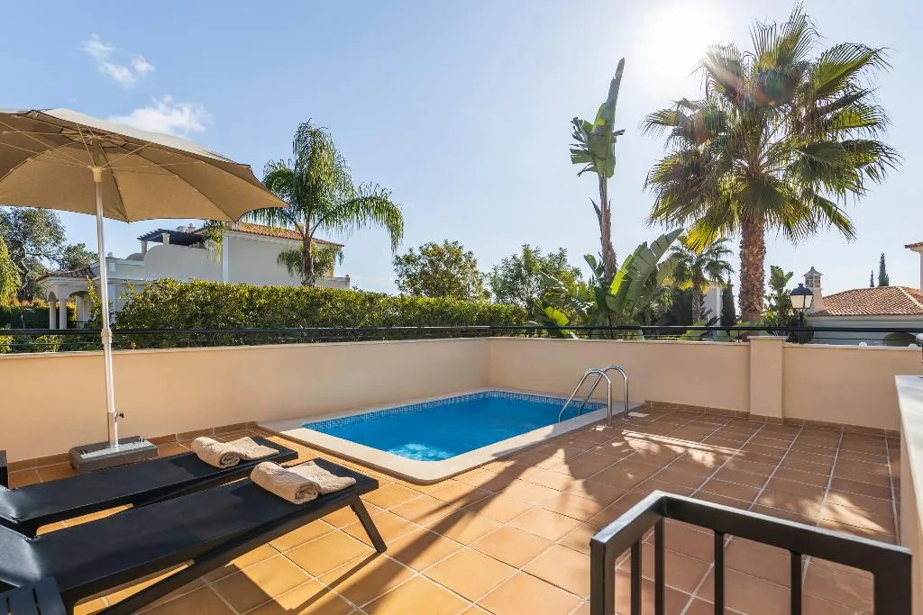 TOWNHOME THREE BEDROOMS WITH PRIVATE POOL Room, The Crest, Algarve