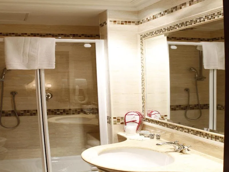 Room, Genio, Rome