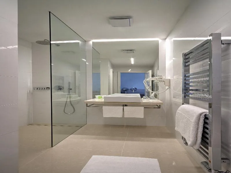 Double or Twin DELUXE Room, Bishops House, Prague