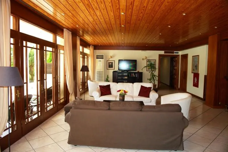 Lobby, Fiori, Corfu