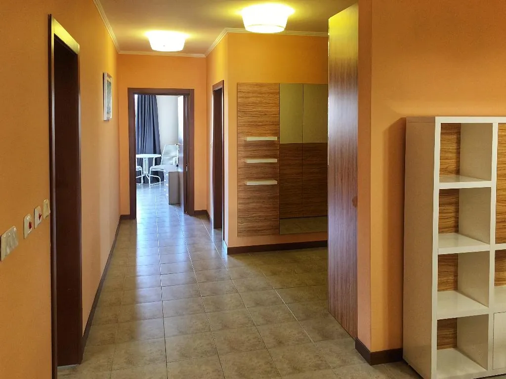 APARTMENT THREE BEDROOMS Room, Casa Real, Bourgas