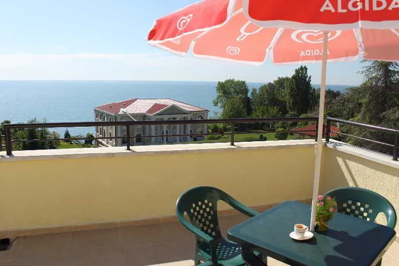 Terrace, Benvita, Varna