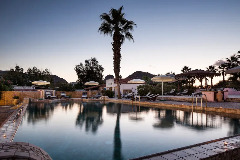Pool, Eros, Palermo