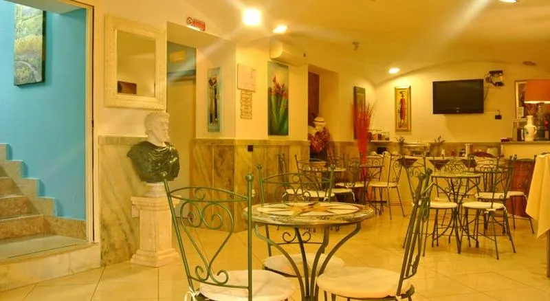 Lobby, Hotel Casafort, Naples