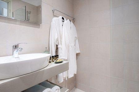 Riviera Hotel, Athens