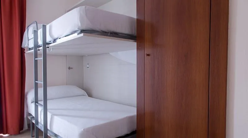 FAMILY ROOM STANDARD Room, GHT Balmes - Apartaments & Splash, Costa Brava