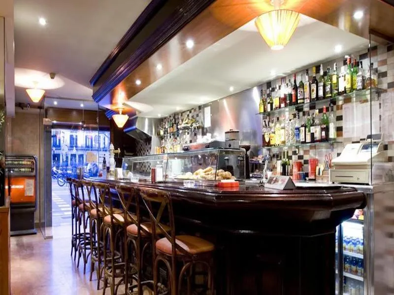 Bar, Oasis, Barcelona