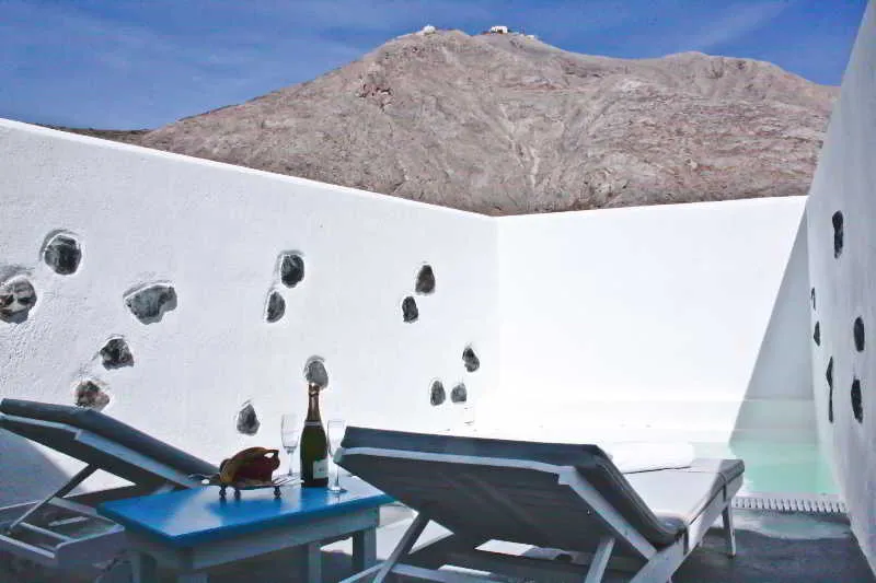 SUITE WITH JACUZZI Room, Blue Perla Elegand Suites, Santorini