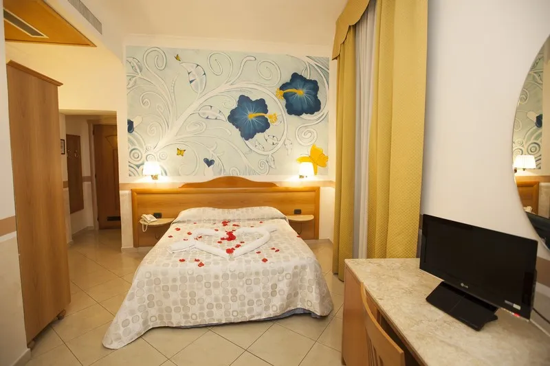 Room, Casablanca, Naples