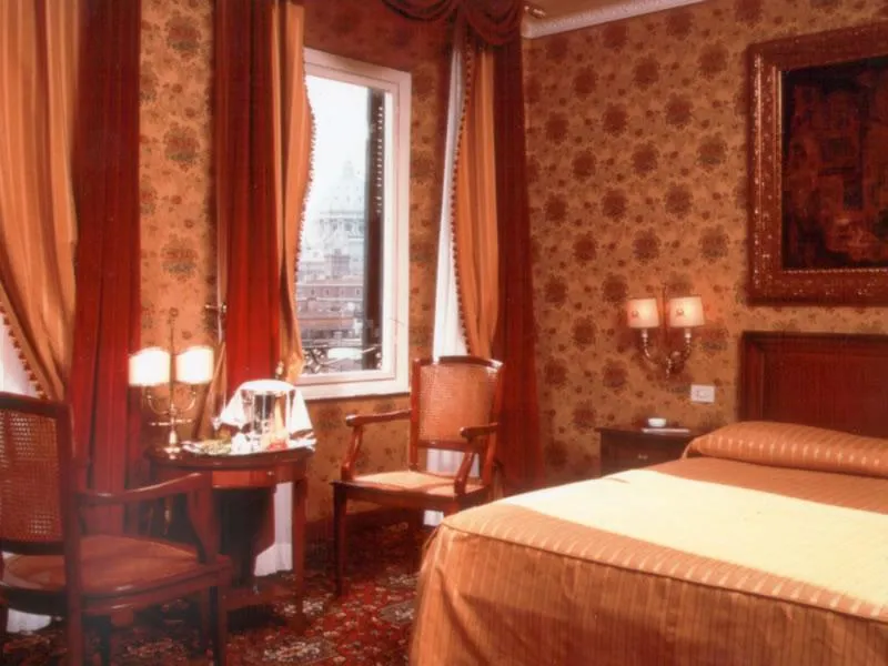 JUNIOR SUITE STANDARD Room, Atlante Star, Rome