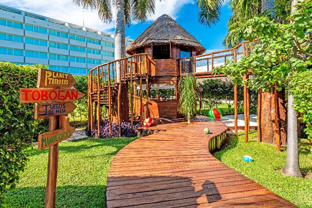 Sports and Entertainment, InterContinental Presidente Cancun Resort, Cancun Area