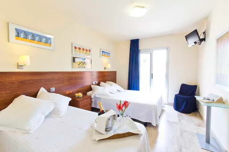 Room, Turissa, Costa Brava