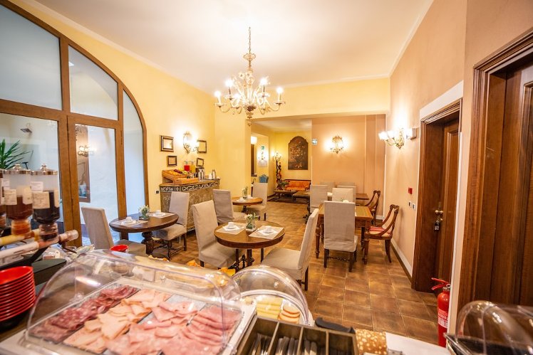 B&B Galileo 2000, Florence