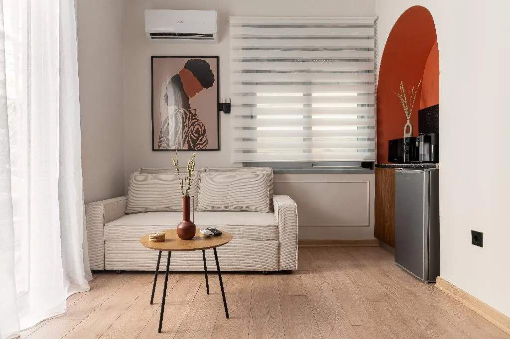 APARTMENT WITH BALCONY Room, Phalerus Suites, Athens