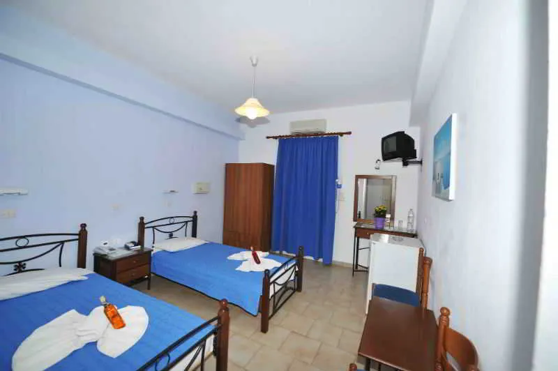 Room, Santa Barbara, Santorini