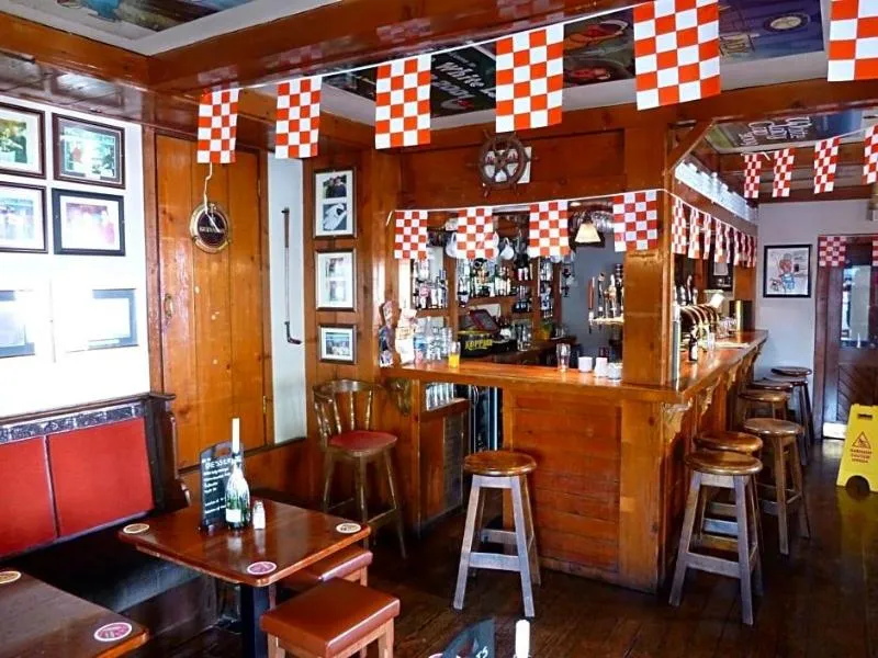 General view, The White Lady, Cork