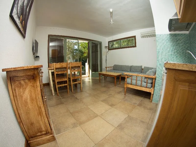 APARTMENT CAPACITY 6 TWO BEDROOMS Room, Playa Ferrera, Majorca