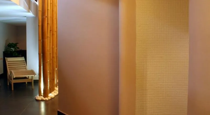 Sports and Entertainment, Alfredo Hotel, Rome