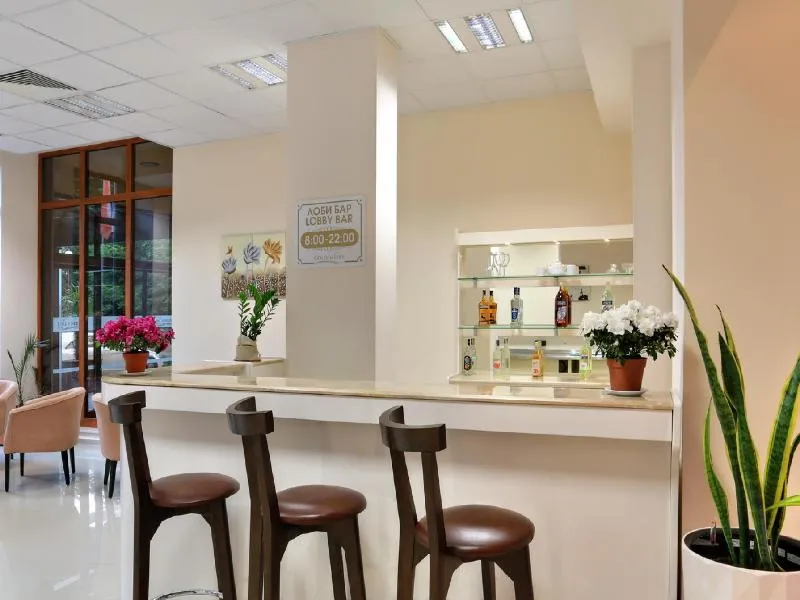 Bar, Golden Line, Varna