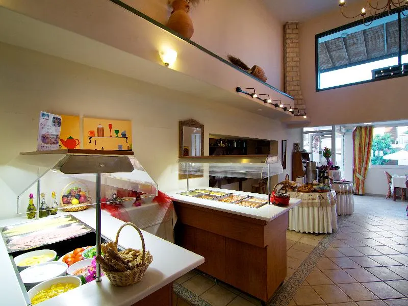 Restaurant, Trefon Hotel Apartments & Suites, Crete