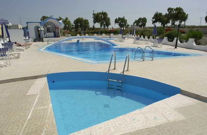 Pool, Lodos, Santorini